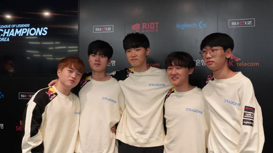 但她从小就 但她从小就